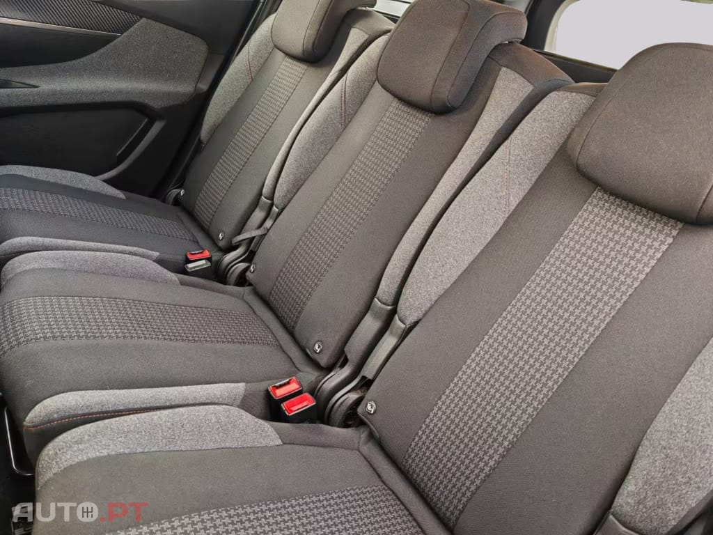 Peugeot 5008 130CV  EAT8 ACTIVE BUSINESS