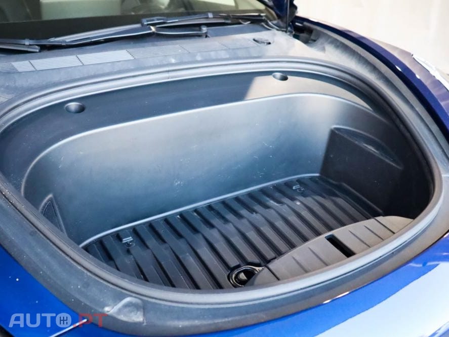 Tesla Model 3 Long Range AWD Dual Motor