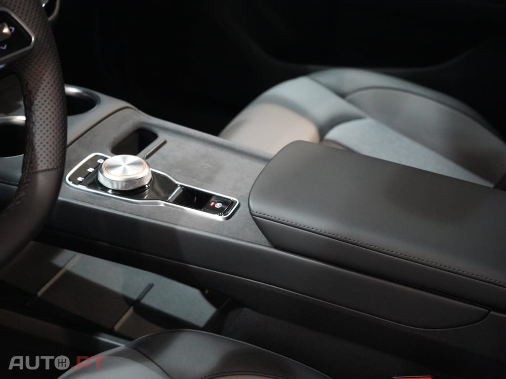 MG MG4 64 kWh Luxury