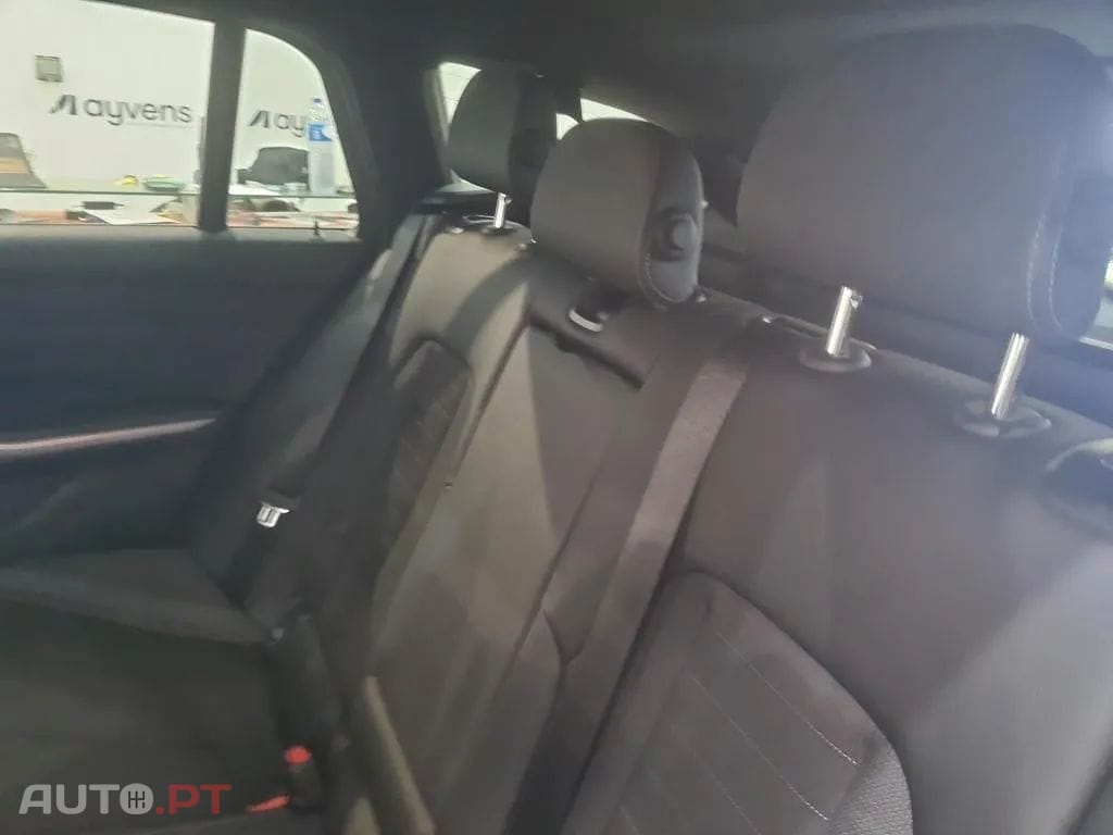 BMW 320 e Touring Corporate Edition Auto