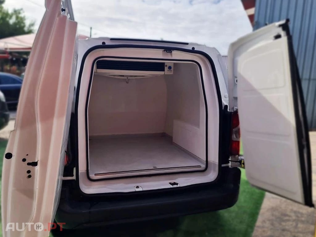 Peugeot Partner FRIGORIFIQUE 650 KG BLUEHDI 75 BVM5 PRO