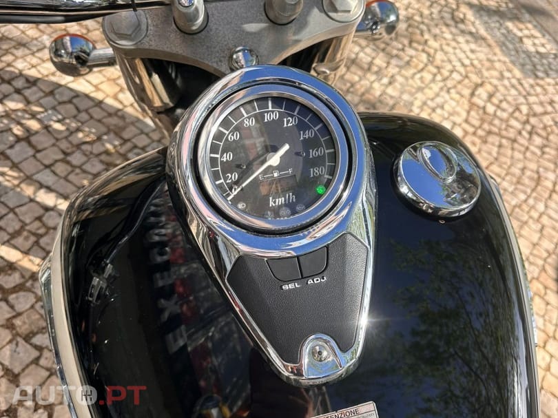 Suzuki Intruder VL 800 Volusia