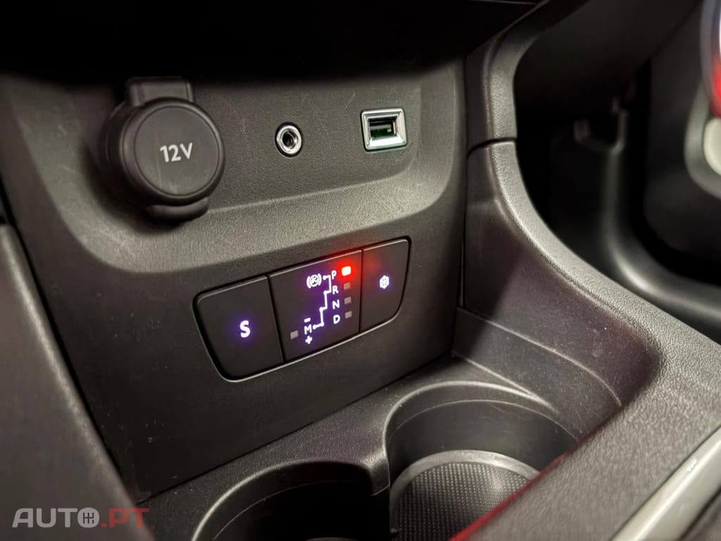 Citroen C3 1.2 PureTech Shine EAT6