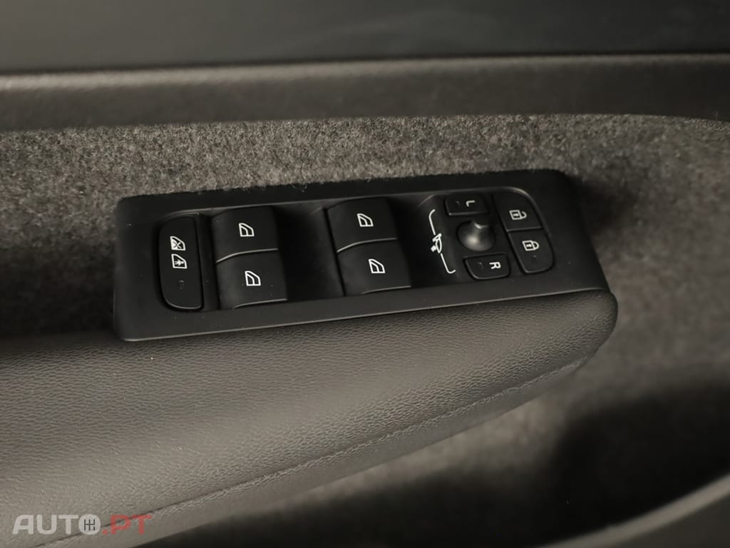 Volvo XC40 XC40 2.0 B3 Essential