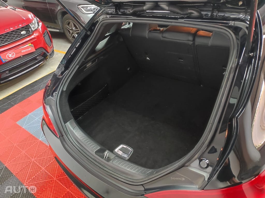 Mercedes-Benz CLA 180 d Shooting Brake Urban Aut.