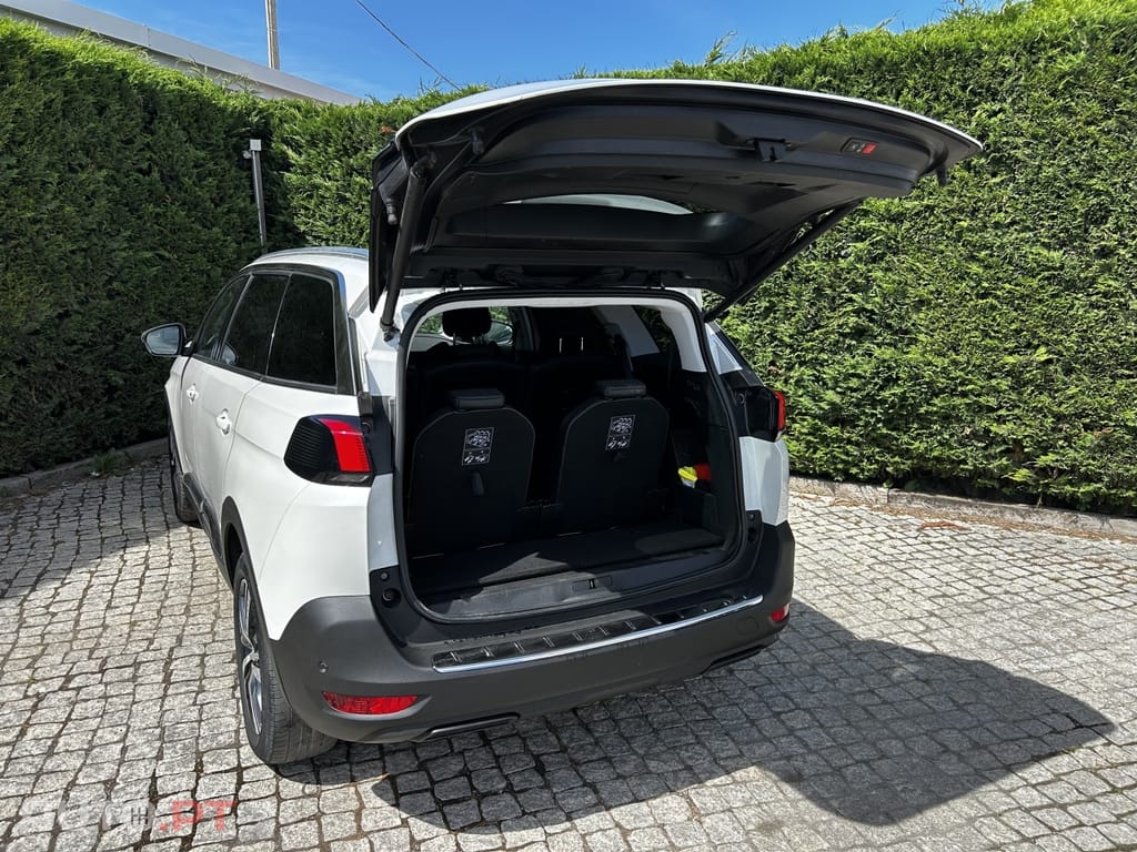 Peugeot 5008 1.5 BlueHDi Allure EAT8