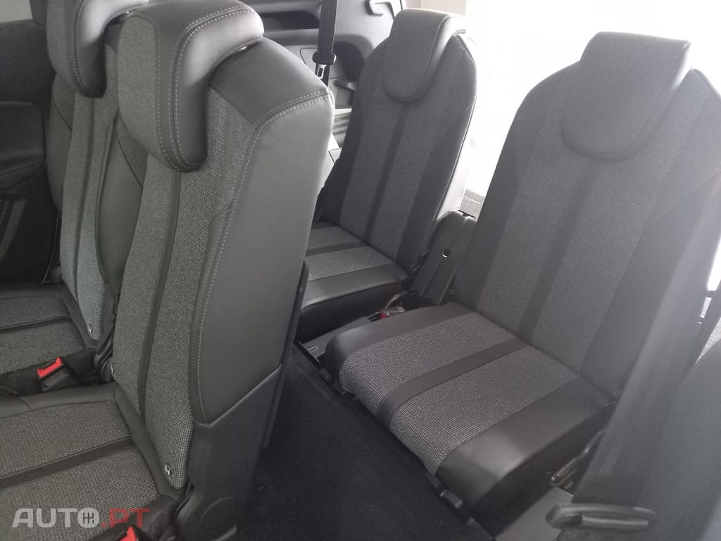 Peugeot 5008 1.5 BlueHDi Allure EAT8