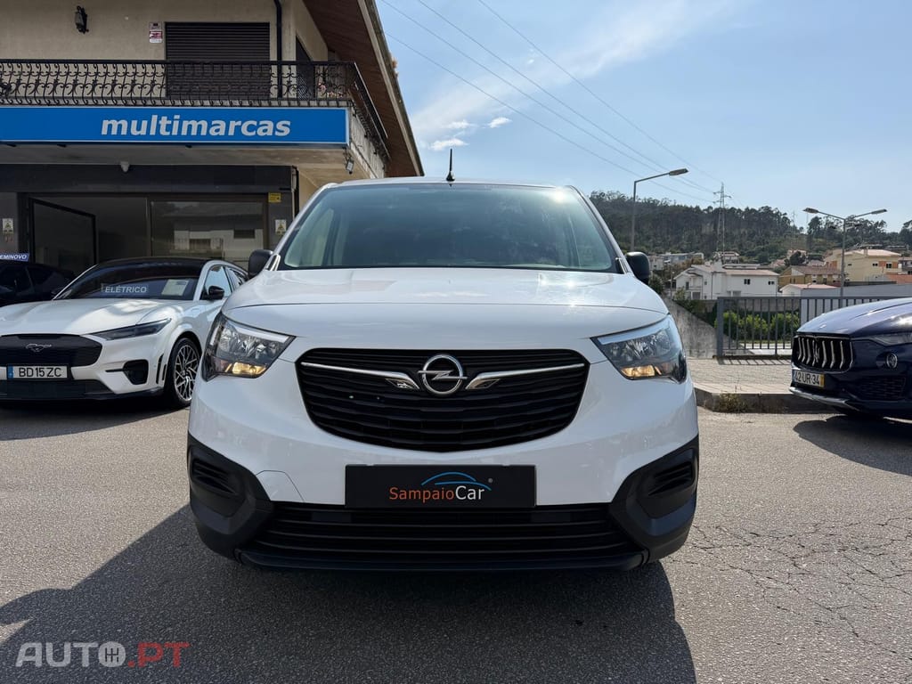 Opel Combo 1.5 D L2H1 Enjoy 102Cv | CARPLAY | IVA DEDUTÍVEL