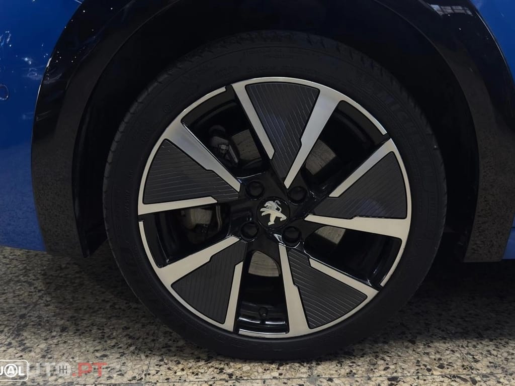 Peugeot E-208 50 kWh GT