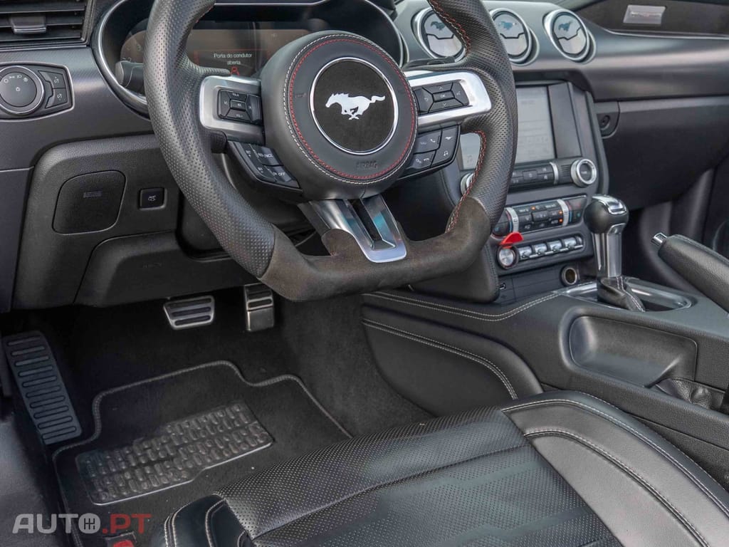 Ford Mustang V8 GT