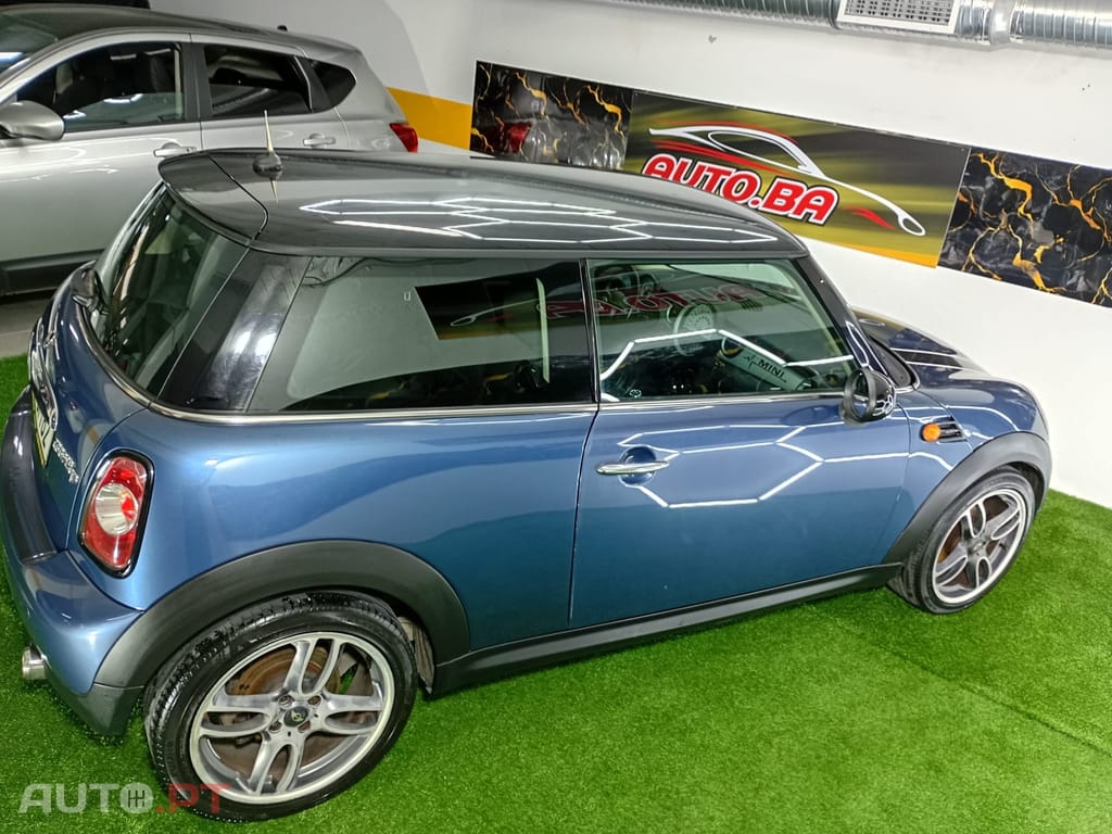 MINI Cooper Cooper D