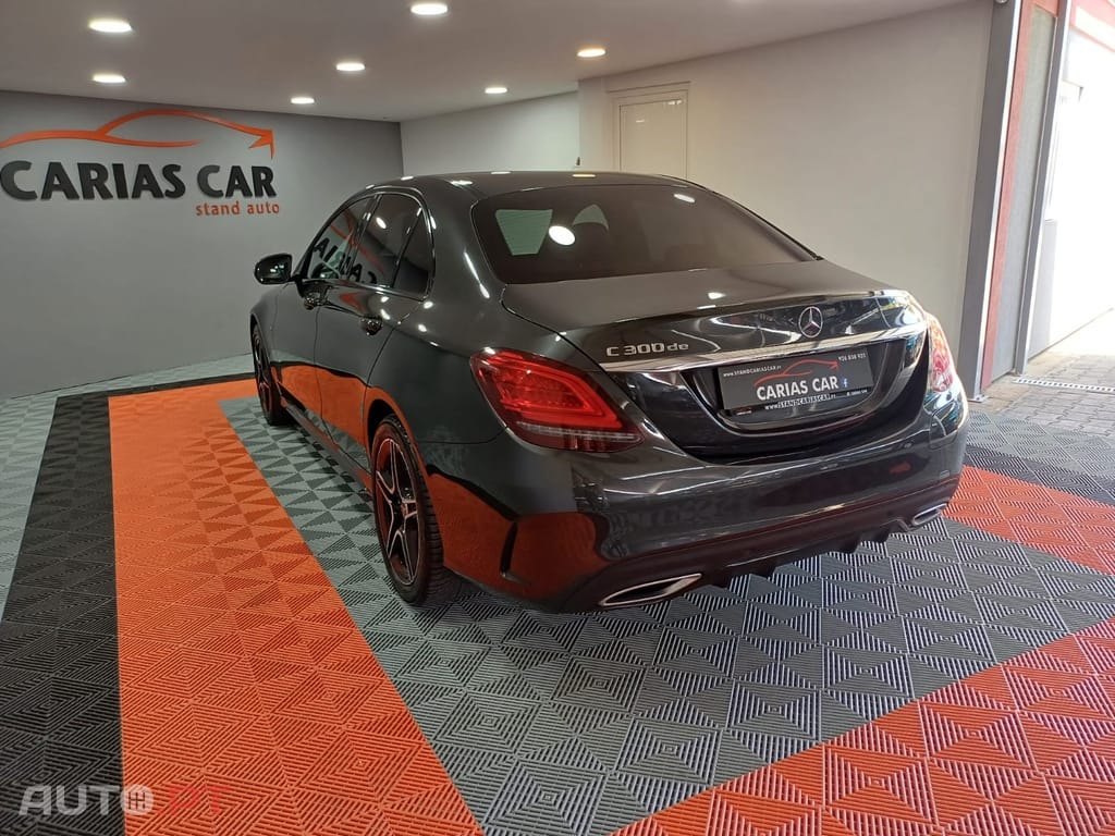 Mercedes-Benz C 300 de AMG Line