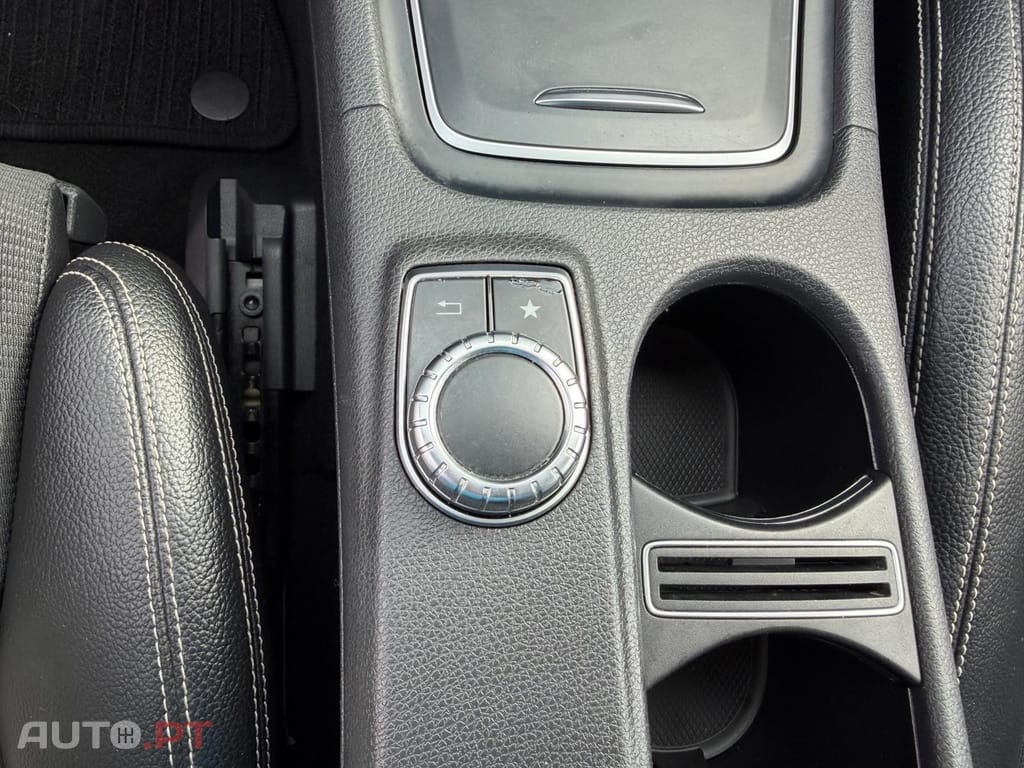 Mercedes-Benz CLA 180 d Shooting Brake Urban Aut. — fotografia 22