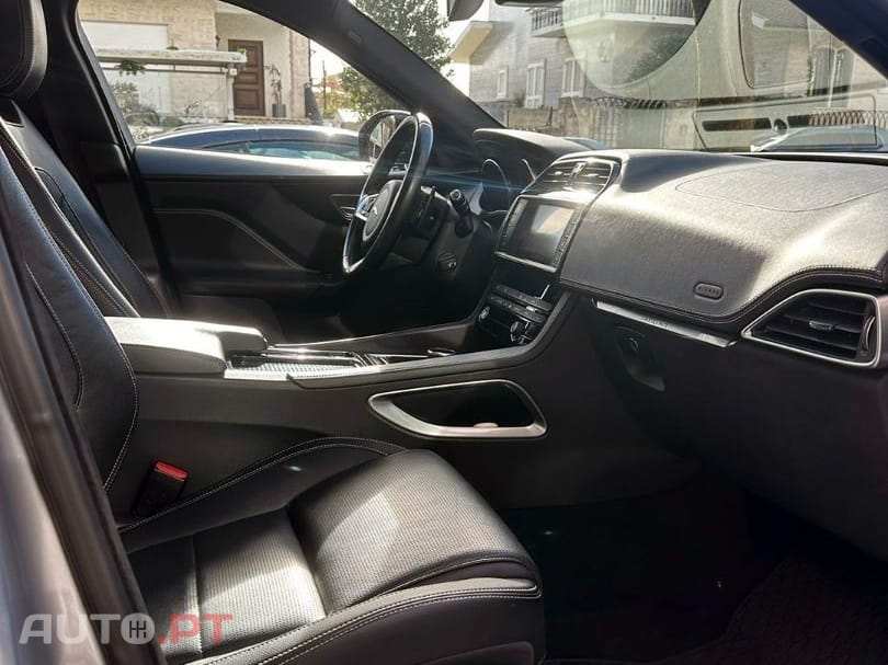 Jaguar F-Pace 2.0 i4D R-Sport Aut.