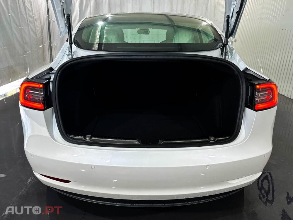Tesla Model 3 Long-Range Dual Motor AWD