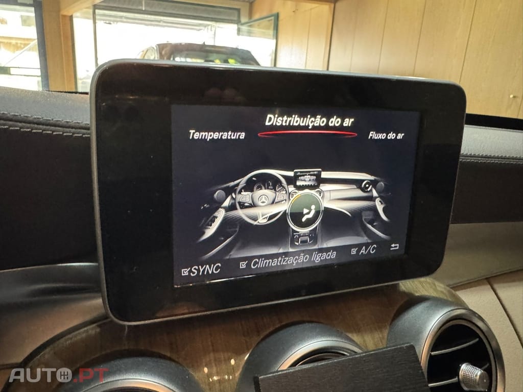 Mercedes-Benz C 300 BlueTEC Hybrid Avantgarde +