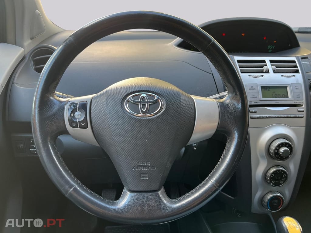 Toyota Yaris 1.4D 4D