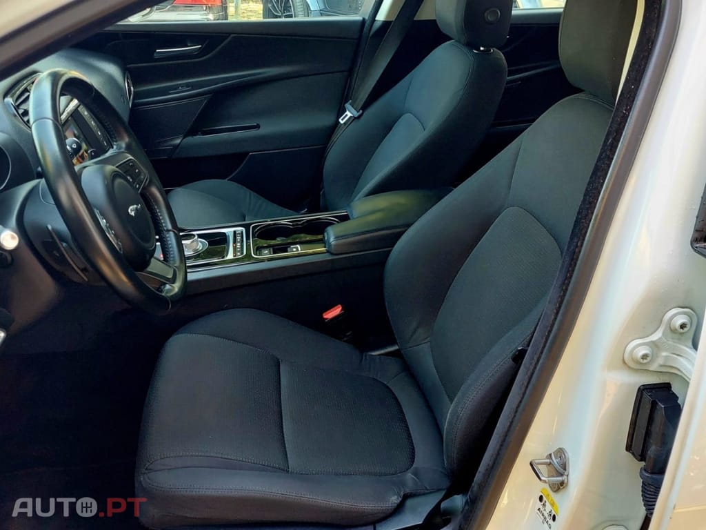 Jaguar XE 2.0 D Pure Aut.