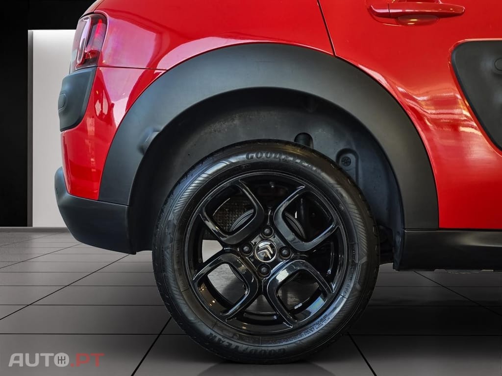 Citroen C4 Cactus 1.2 PureTech Shine Pack