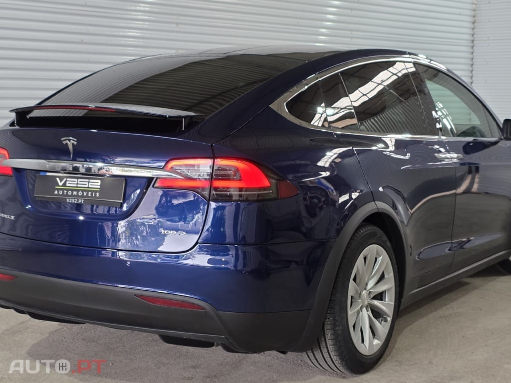 Tesla Model X 100D