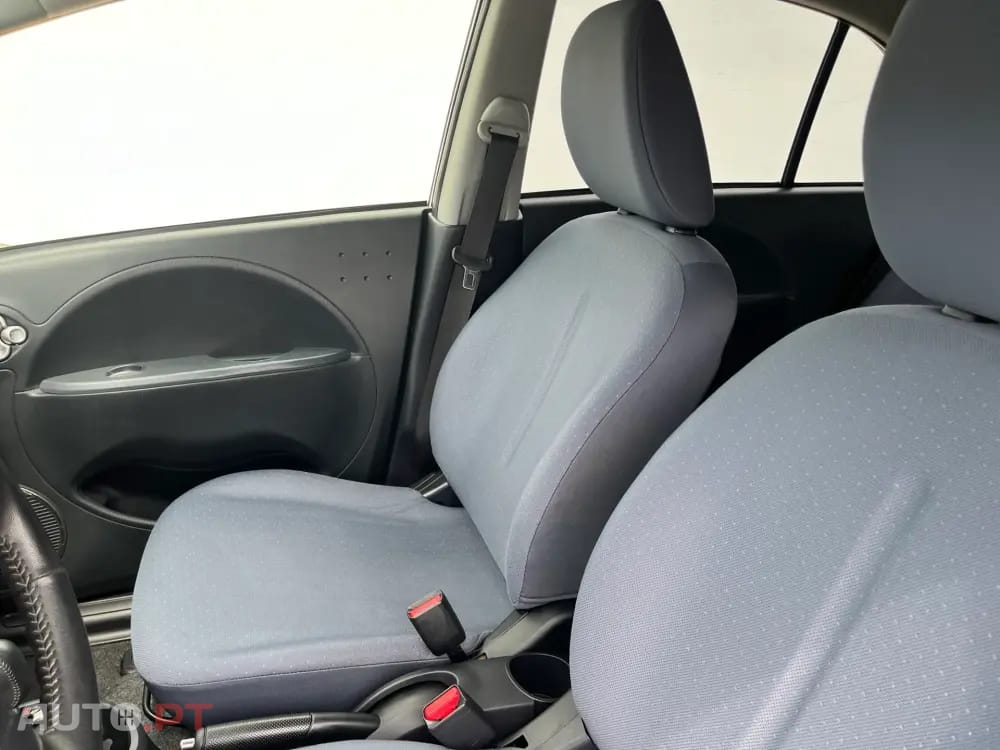 Peugeot iOn Active