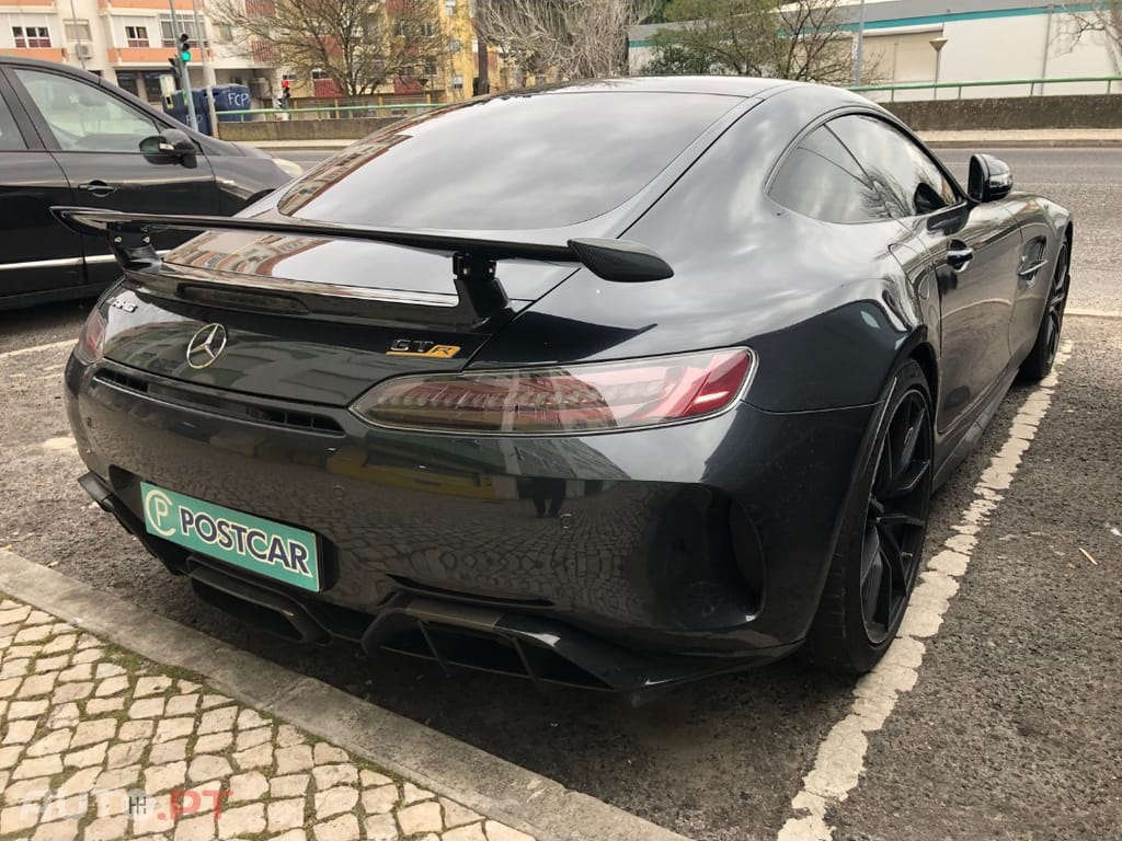 Mercedes-Benz AMG GT R