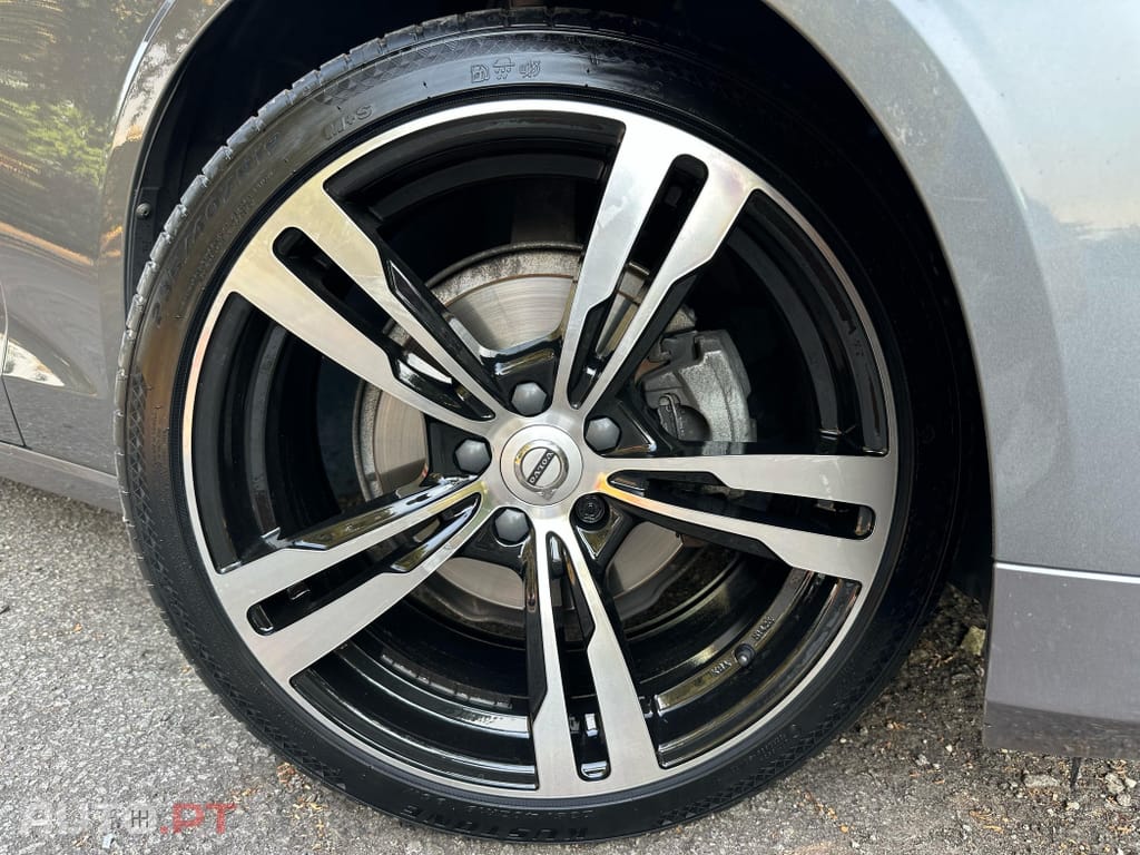 Volvo V60 2.0 D3 R-Design Geartronic