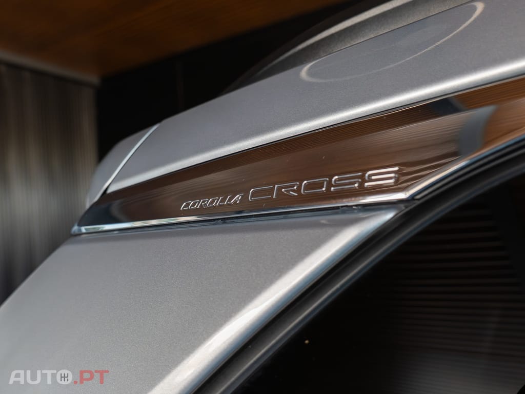 Toyota Corolla Cross 2.0 Hybrid Luxury