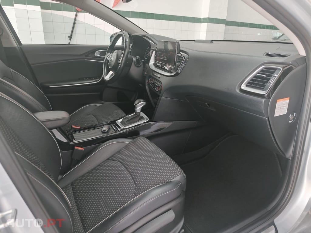 Kia Ceed SW 1.6 GDi PHEV Tech 6DCT