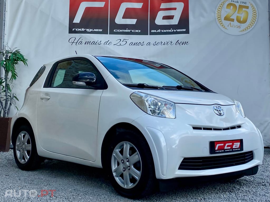 Toyota iQ 1.4 D-4D 2 NAVI+Bluetooth