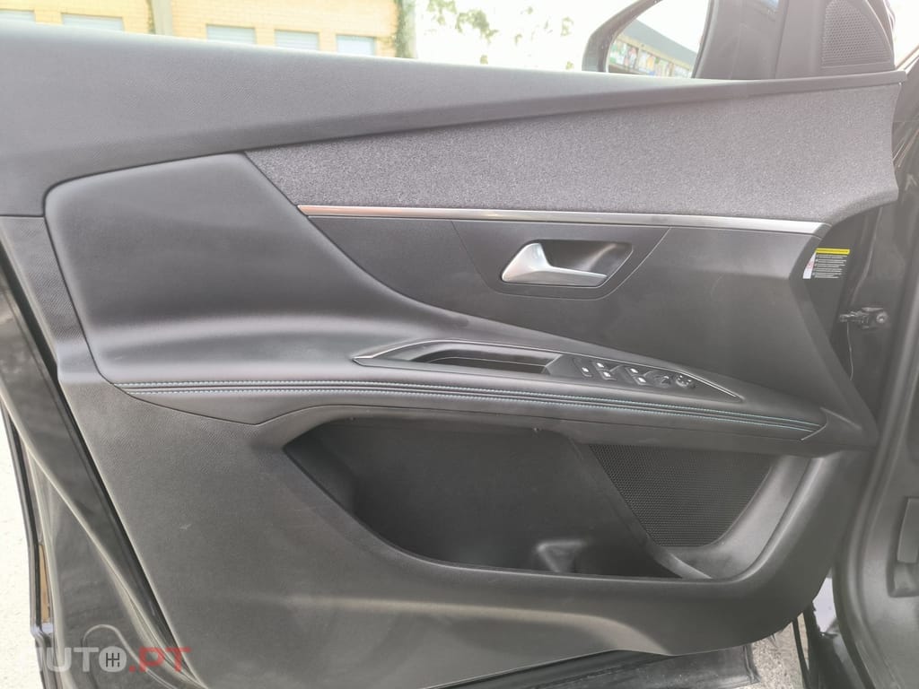 Peugeot 3008 1.5 BlueHDi Allure Pack