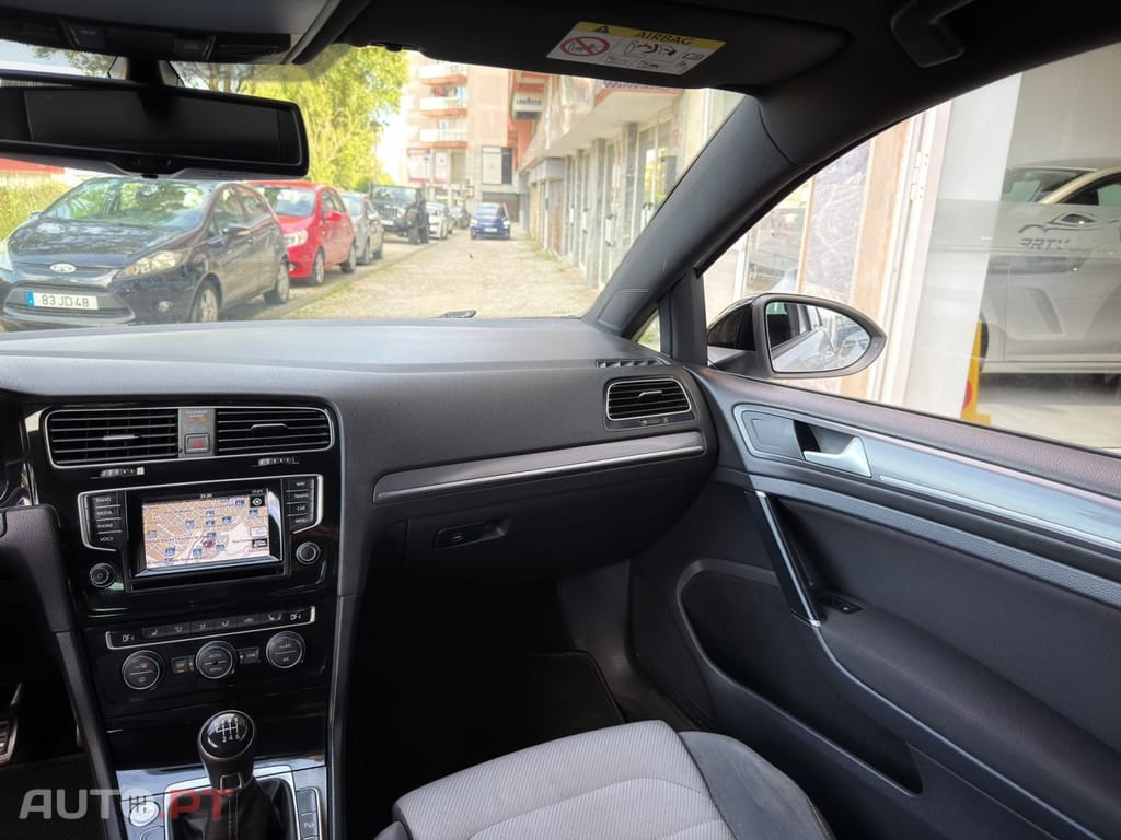 Volkswagen Golf 2.0 TDi Highline
