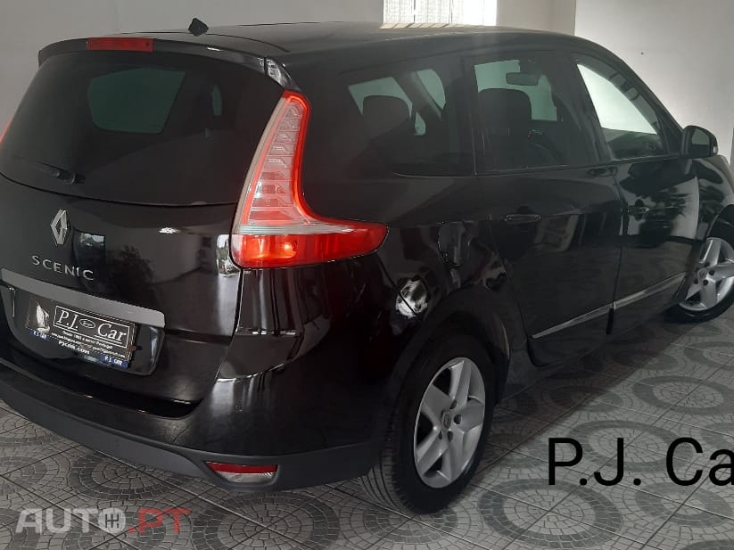 Renault Grand Scénic Dynamique 1.5 DCI 110 CV