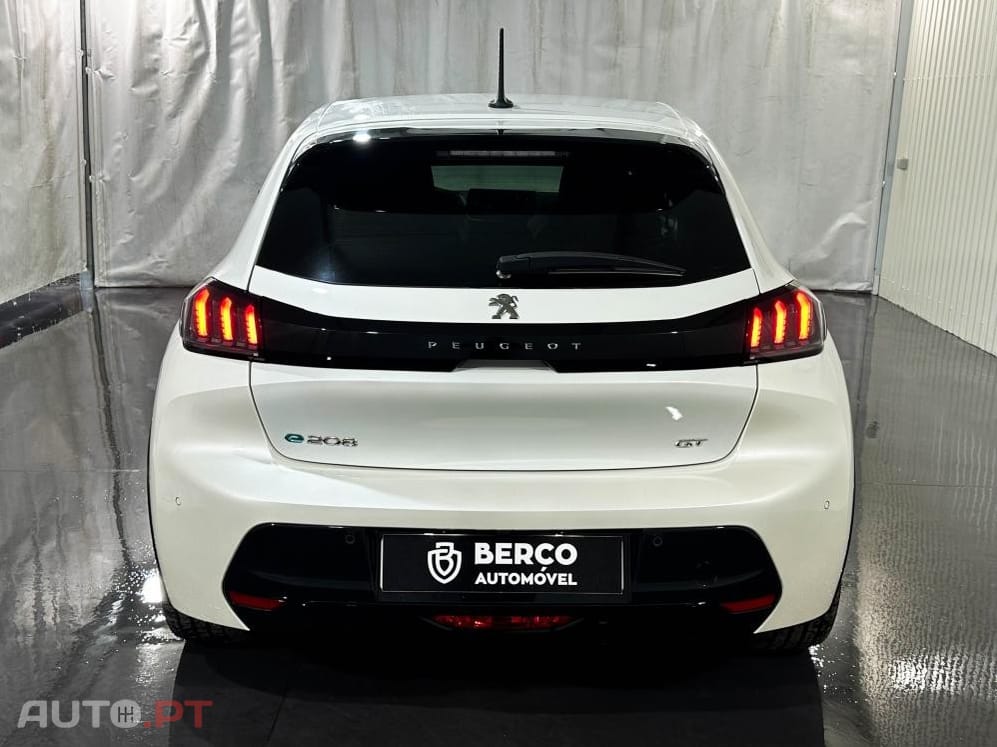 Peugeot E-208 50 kWh GT Pack