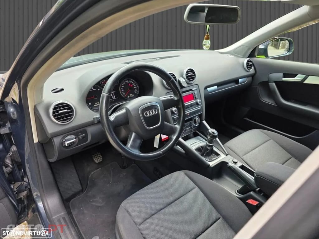 Audi A3 Sportback 2.0 TDi Attraction — fotografia 13