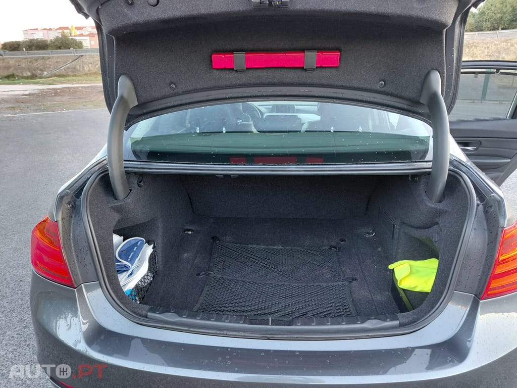 BMW 320 320d EfficientDynamics