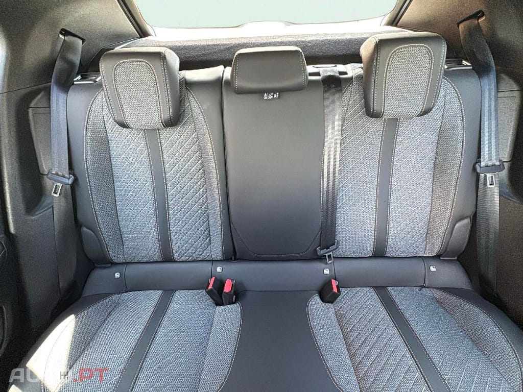 Peugeot E-2008 54 kWh Allure