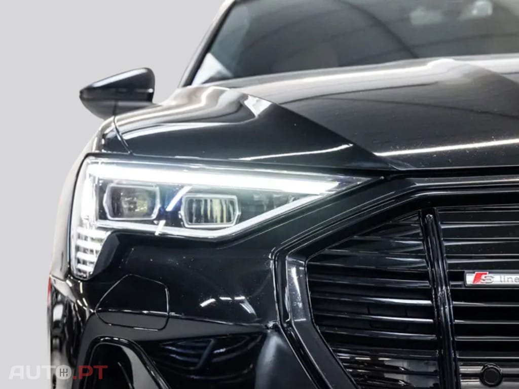 Audi E-Tron I.V.A DEDUTIVEL 55 S LINE 