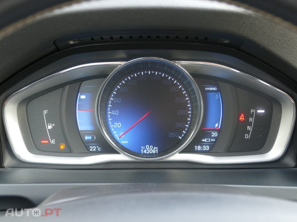 Volvo V60 2.4 D6 Summum AWD Phev