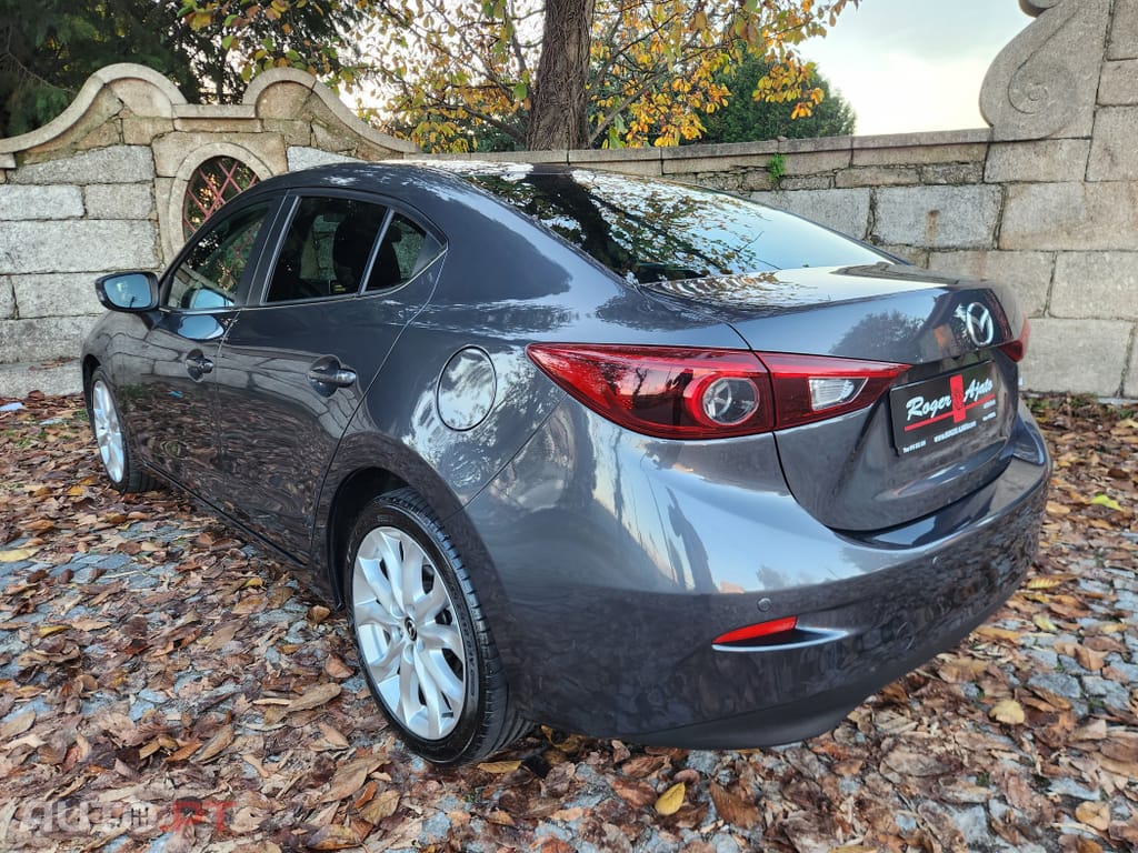 Mazda 3 1.5 Sky-D Excellence Navi