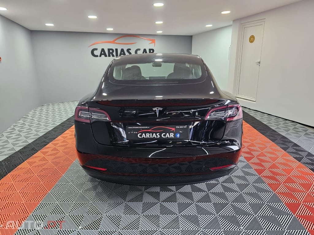 Tesla Model 3 Standard Range Plus RWD