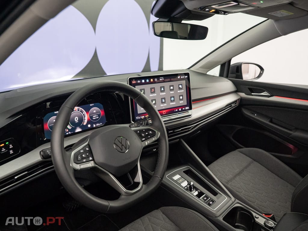 Volkswagen Golf 1.5 TSI e-Hybrid Life DSG