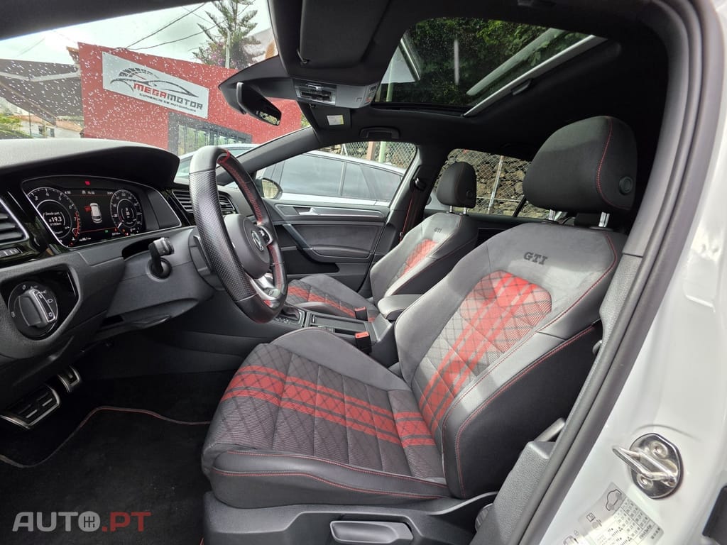 Volkswagen Golf 2.0 TSI GTi TCR DSG
