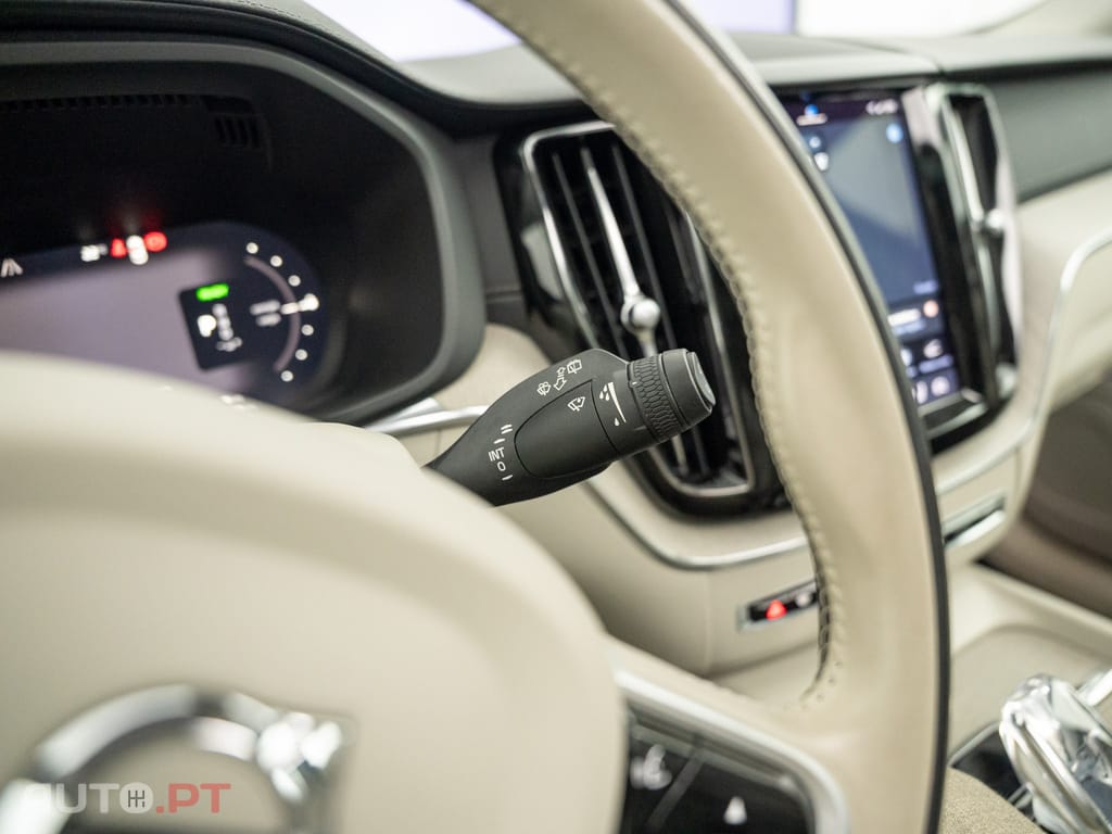 Volvo XC60 2.0 T6 PHEV Inscription AWD