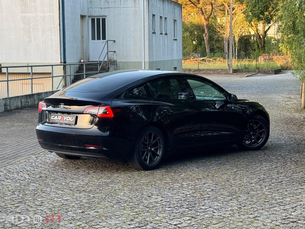Tesla Model 3 Long-Range Dual Motor AWD