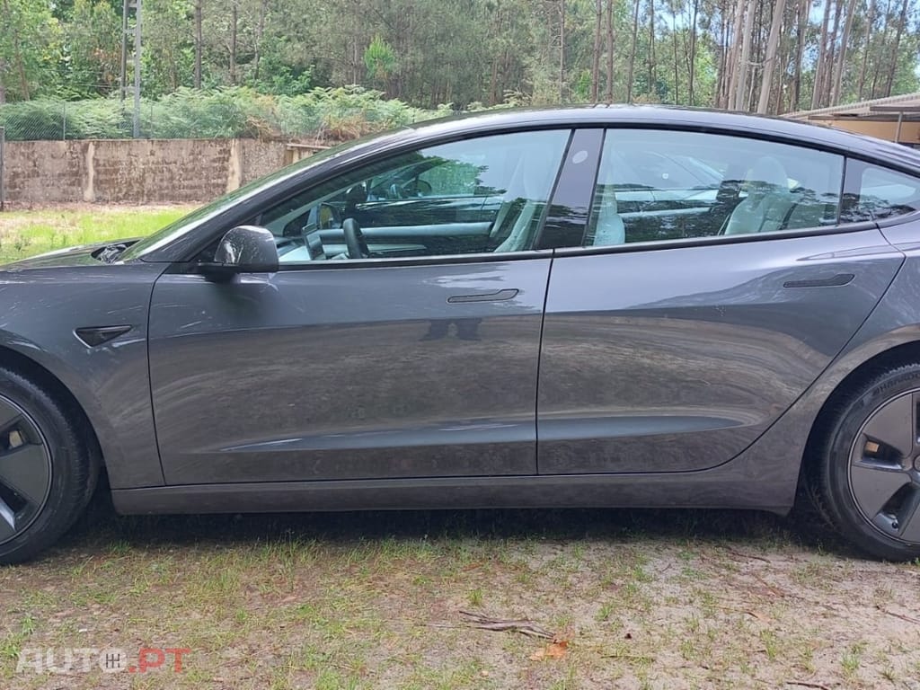 Tesla Model 3 Long-Range Dual Motor AWD