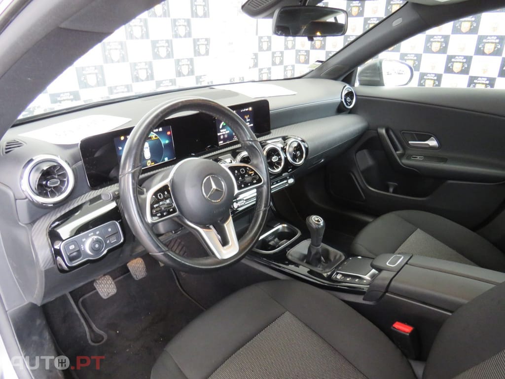 Mercedes-Benz CLA 180 d Shooting Brake Style Plus