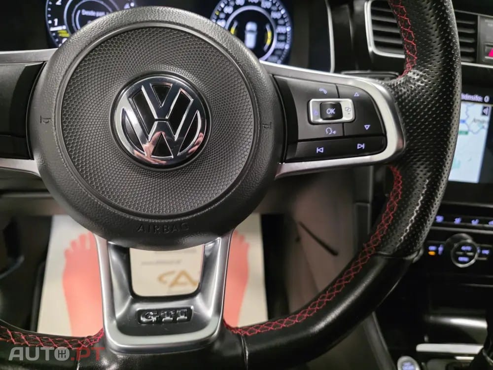 Volkswagen Golf 2.0 TSI GTI DSG Performance