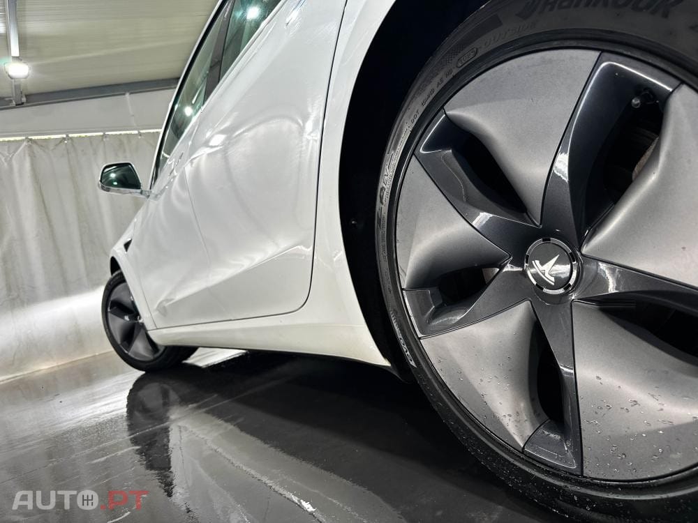 Tesla Model 3 Long-Range Dual Motor AWD