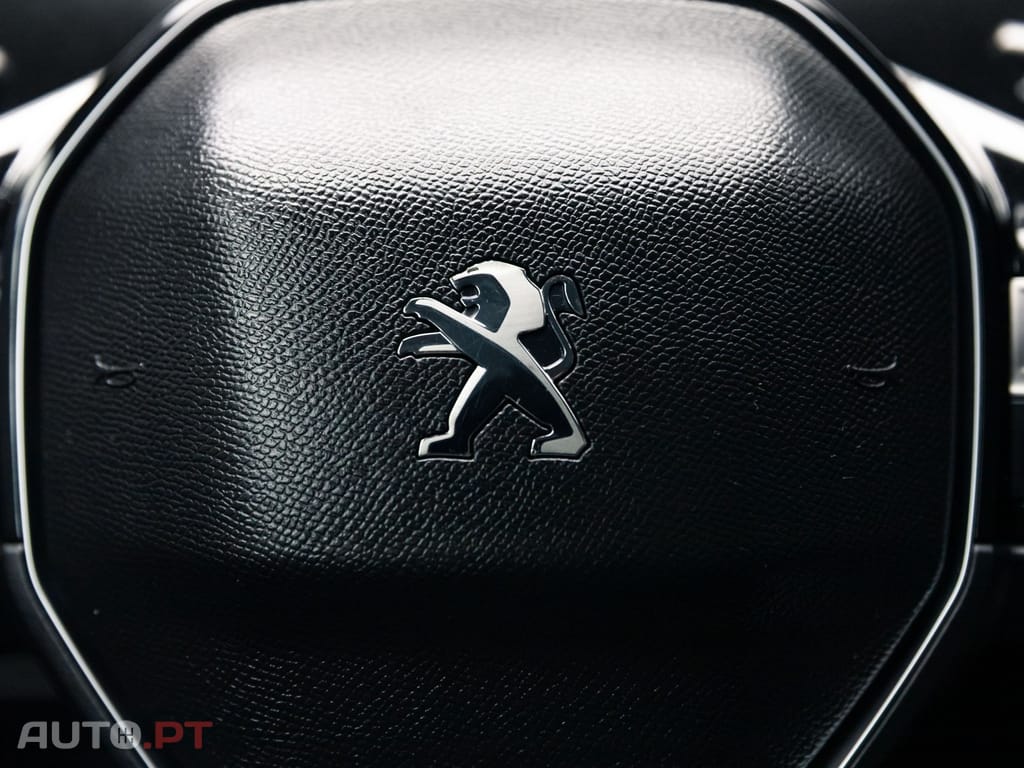 Peugeot 3008 1.5 BlueHDi Crossway EAT8